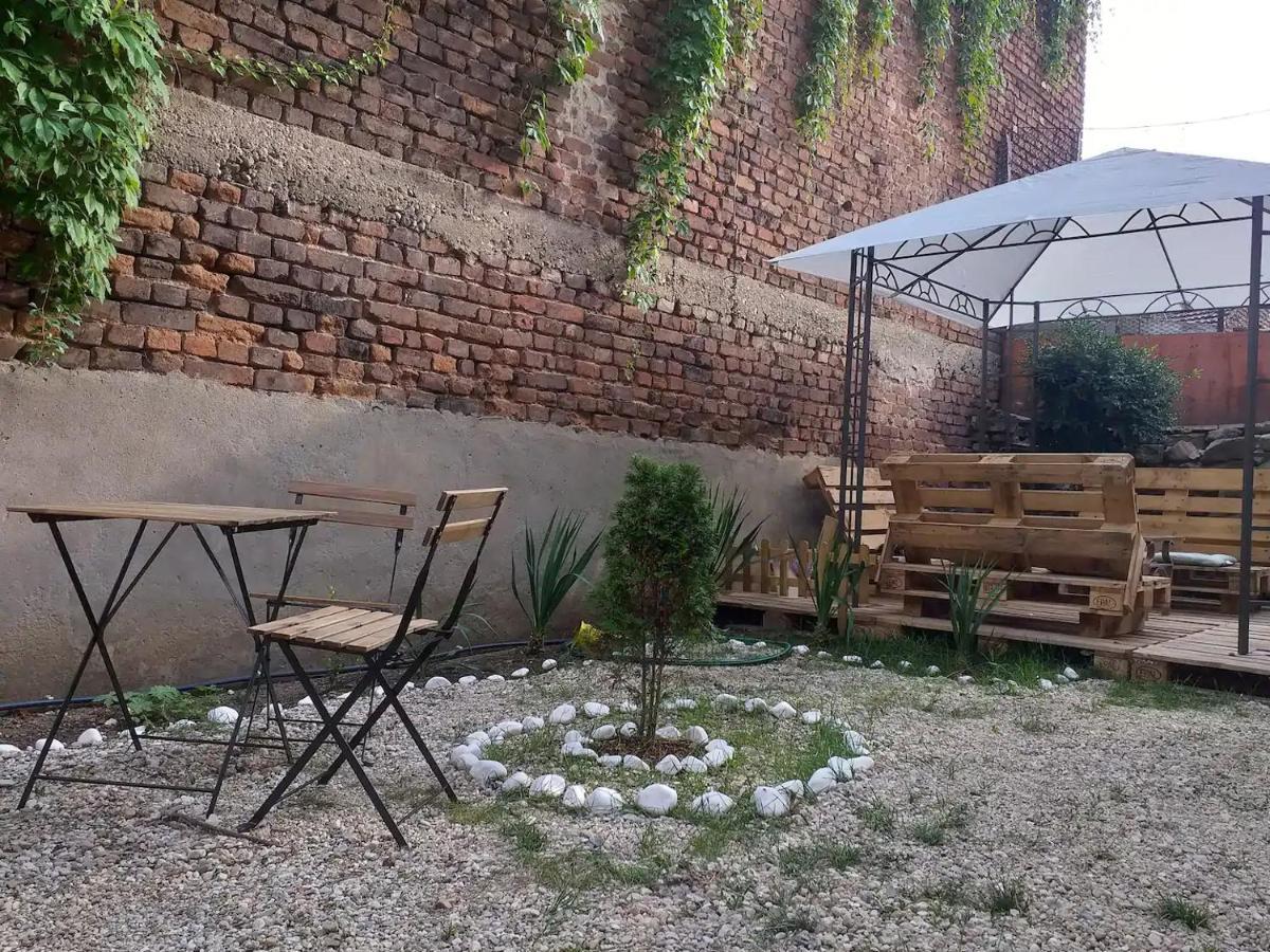 Entire Central House With Guest Rooms & Garden София Экстерьер фото